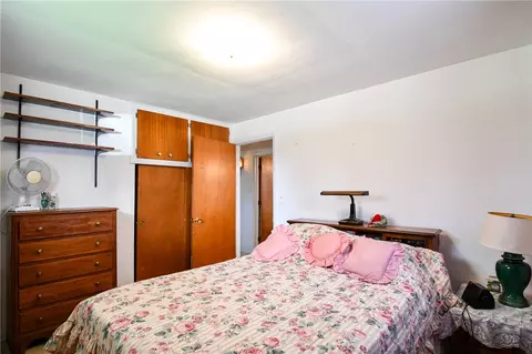 Bedroom - 1191 Berna Ln, Kettering, OH 45429 photo 3 of 8