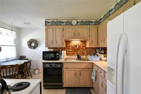 Kitchen - 1191 Berna Ln, Kettering, OH 45429 photo 1 of 4