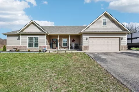 1694 Mcclellan Rd, Xenia, OH 45385