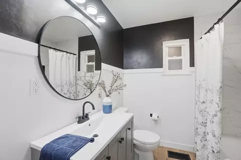 Bath - 804 Hollendale Dr, Kettering, OH 45429 photo 1 of 2