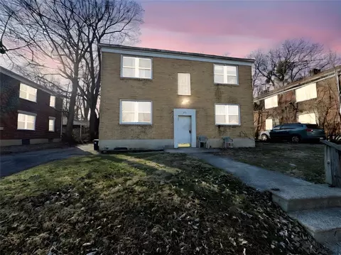 245 Valleyview Dr, Dayton, OH 45405