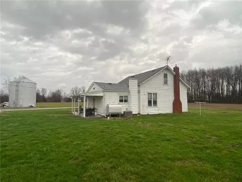 8691 Luck St, Pleasant Plain, OH 45162