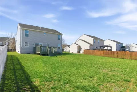 Exterior - 1436 Artesian Ln, Fairborn, OH 45324 photo 7 of 8