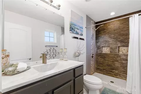 Bath - 1436 Artesian Ln, Fairborn, OH 45324 photo 2 of 2