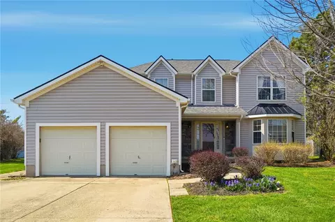 2275 Bluewing Dr, Dayton, OH 45431