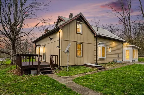 989 Ogden Rd, Wilmington, OH 45177