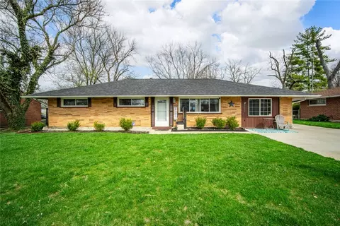 2183 Los Arrow Dr, Dayton, OH 45439