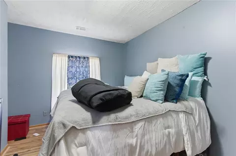 Bedroom - 933 8th Ave, Middletown, OH 45044 photo 1 of 1
