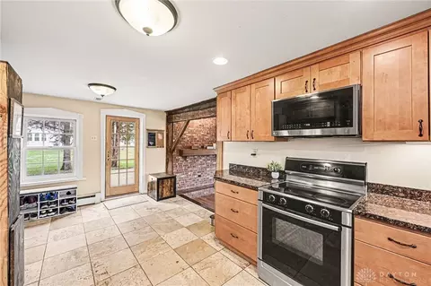 Kitchen - 660 S Main St, Springboro, OH 45066 photo 1 of 3