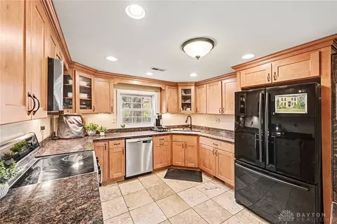 Kitchen - 660 S Main St, Springboro, OH 45066 photo 3 of 3