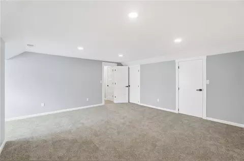 Bedroom - 112 Bacon St, Cincinnati, OH 45215 photo 6 of 8