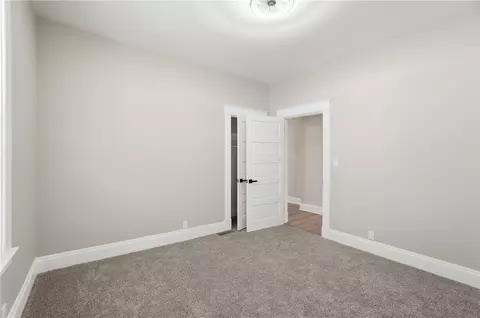 Bedroom - 112 Bacon St, Cincinnati, OH 45215 photo 4 of 8
