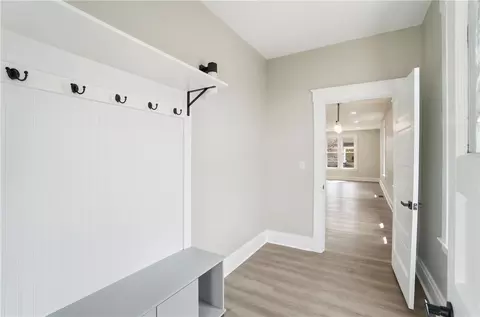 Entry Way - 112 Bacon St, Cincinnati, OH 45215 photo 3 of 7