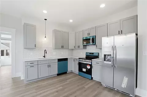 Kitchen - 112 Bacon St, Cincinnati, OH 45215 photo 1 of 3