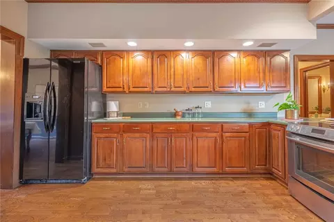 Kitchen - 856 Timberlake, Kettering, OH 45429 photo 5 of 7