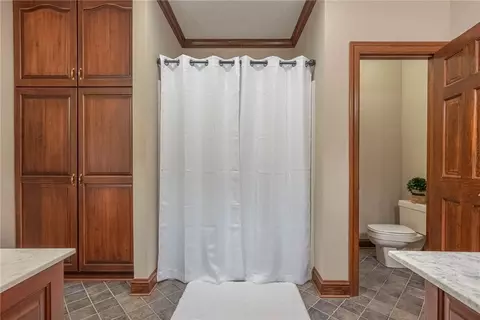 Bath - 856 Timberlake, Kettering, OH 45429 photo 2 of 3