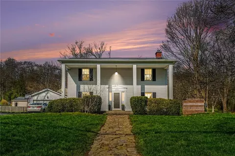 1923 Berkshire Rd, Anderson Twp, OH 45230