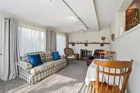 Living - 614 Lamont Dr, Kettering, OH 45429 photo 5 of 7