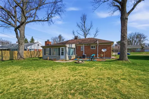 Exterior - 614 Lamont Dr, Kettering, OH 45429 photo 4 of 9