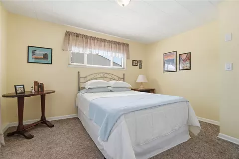 Bedroom - 614 Lamont Dr, Kettering, OH 45429 photo 5 of 6
