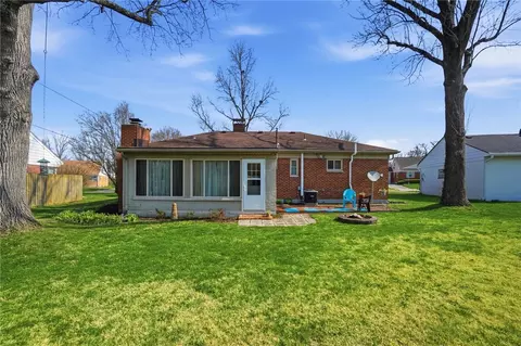 Exterior - 614 Lamont Dr, Kettering, OH 45429 photo 5 of 9