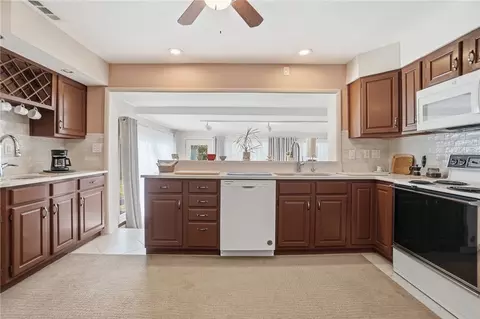 Kitchen - 614 Lamont Dr, Kettering, OH 45429 photo 2 of 6