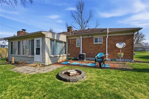 Exterior - 614 Lamont Dr, Kettering, OH 45429 photo 7 of 9