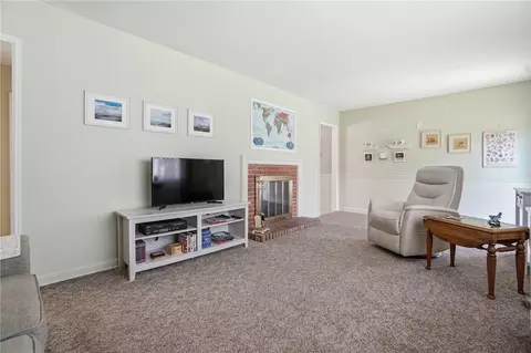 Living - 614 Lamont Dr, Kettering, OH 45429 photo 3 of 7