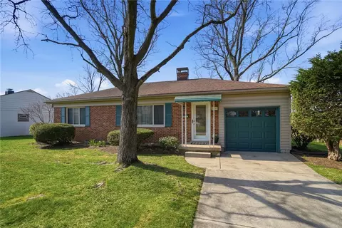 Exterior - 614 Lamont Dr, Kettering, OH 45429 photo 2 of 9