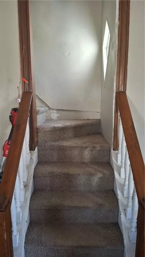 Entry Way - 237 Forest St, Sidney, OH 45365 photo 2 of 3