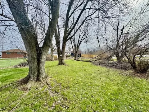 Exterior - 4733 Curtis Dr, Springfield, OH 45503 photo 3 of 7