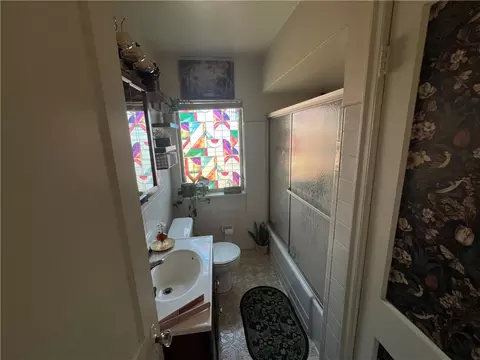 Bath - 209 Carrlands Dr, Kettering, OH 45429 photo 4 of 4