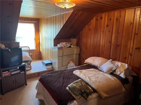 Bedroom - 209 Carrlands Dr, Kettering, OH 45429 photo 1 of 2
