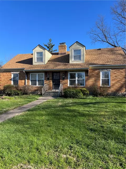 209 Carrlands Dr, Kettering, OH 45429