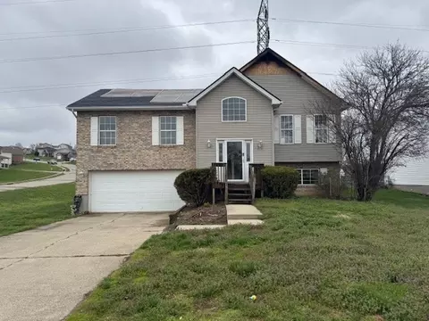 712 W Aberdeen Dr, Trenton, OH 45067