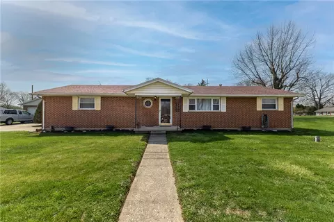 20 Boone Dr, Troy, OH 45373