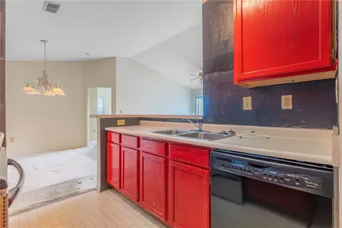Kitchen - 6660 Wareham Ct # 7, Centerville, OH 45459 photo 4 of 4