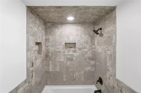 Bath - 1039 Independence Dr, Kettering, OH 45429 photo 7 of 7