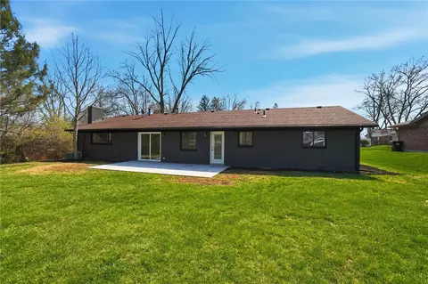 Exterior - 1039 Independence Dr, Kettering, OH 45429 photo 5 of 6