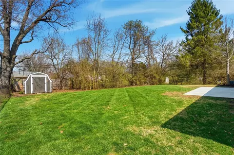 Exterior - 1039 Independence Dr, Kettering, OH 45429 photo 6 of 6
