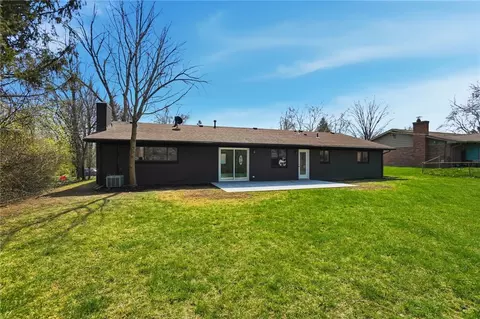 Exterior - 1039 Independence Dr, Kettering, OH 45429 photo 3 of 6