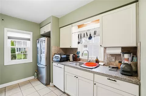 Kitchen - 309 Rockhill Ave, Kettering, OH 45429 photo 1 of 4