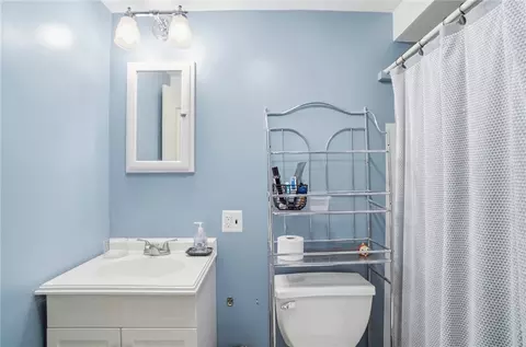 Bath - 309 Rockhill Ave, Kettering, OH 45429 photo 4 of 5