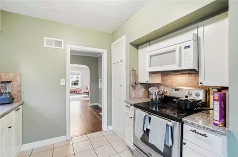 Kitchen - 309 Rockhill Ave, Kettering, OH 45429 photo 3 of 4