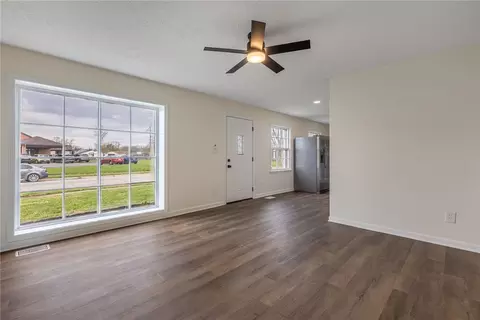 2037 Gerald Dr, Springfield, OH 45505 photo 3