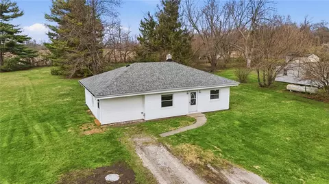 1166 W Sparrow Rd, Springfield, OH 45502
