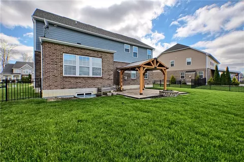 Exterior - 9629 Linden Brook Dr, Centerville, OH 45458 photo 9 of 10