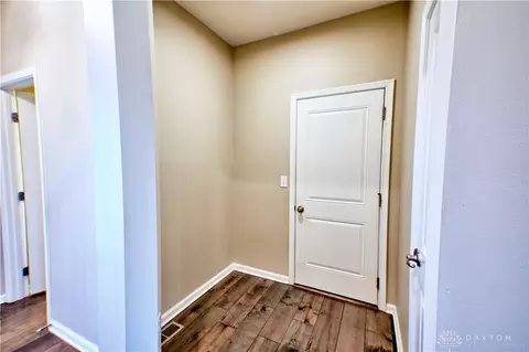 Entry Way - 9629 Linden Brook Dr, Centerville, OH 45458 photo 3 of 5