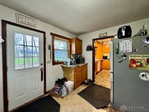 Entry Way - 6220 Springfield Xenia Rd, Springfield, OH 45502 photo 1 of 2