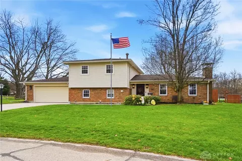 361 Whittington Dr, Centerville, OH 45459